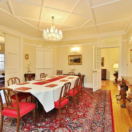 Elegant 3-Bedroom Ramsay Garden Apartment In Edinburgh City Centre Εξωτερικό φωτογραφία