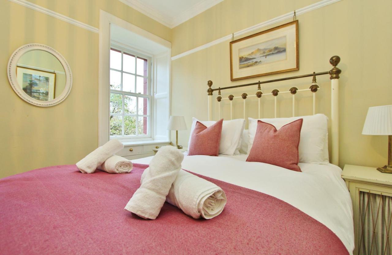 Elegant 3-Bedroom Ramsay Garden Apartment In Edinburgh City Centre Εξωτερικό φωτογραφία