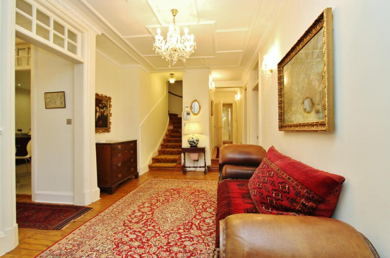 Elegant 3-Bedroom Ramsay Garden Apartment In Edinburgh City Centre Εξωτερικό φωτογραφία