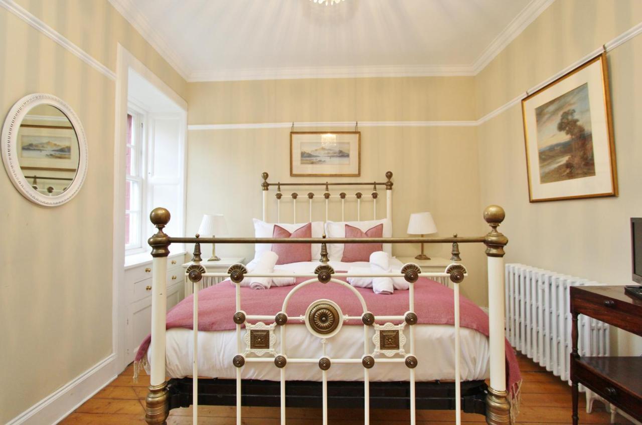 Elegant 3-Bedroom Ramsay Garden Apartment In Edinburgh City Centre Εξωτερικό φωτογραφία