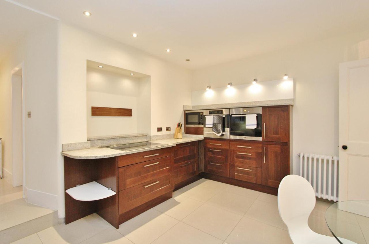 Elegant 3-Bedroom Ramsay Garden Apartment In Edinburgh City Centre Εξωτερικό φωτογραφία